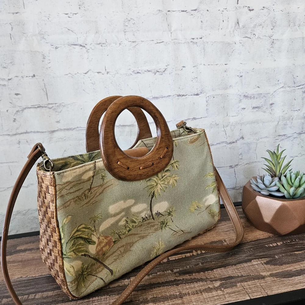 Vintage Fossil Island Palm Print Woven Rattan Wood Handle Handbag